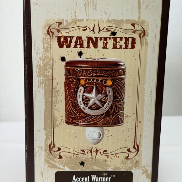 Scentsationals "Leather 'N Iron" Plug-in Wax Warmer w/ Horseshoe and Star - Picture 6 of 16
